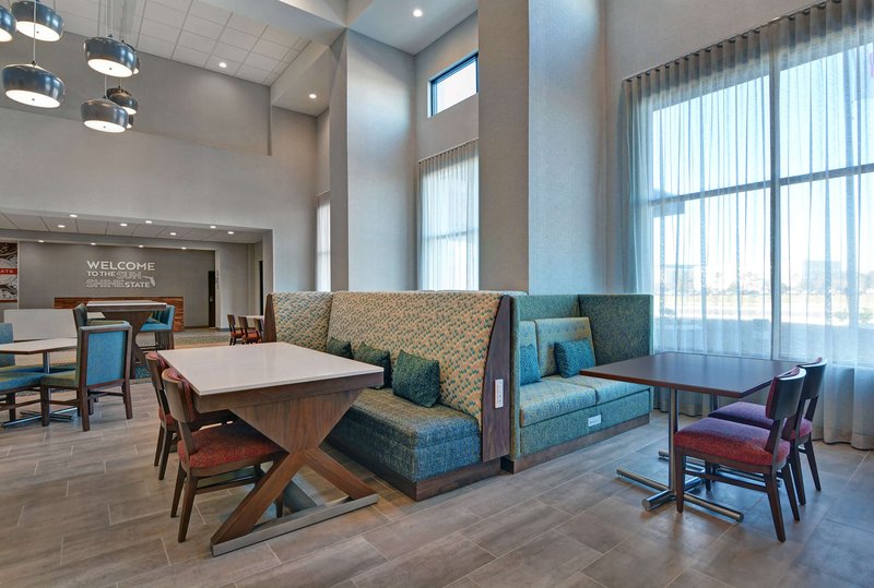 hampton inn and suites middleburg