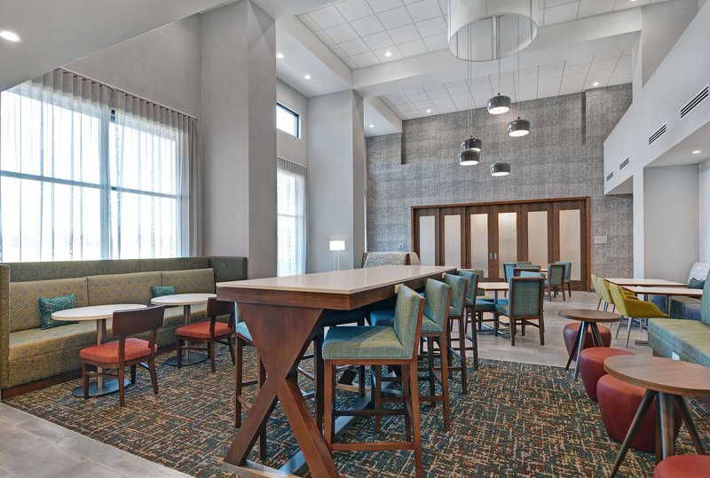 hampton inn and suites middleburg