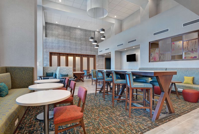hampton inn and suites middleburg