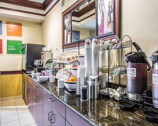 Comfort Inn East Windsor - Springfield,East Hartford>>Connecticut,3 star