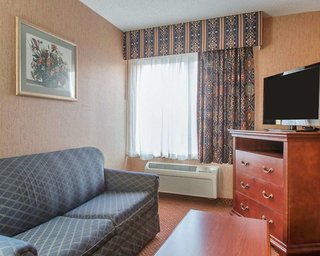 Quality Inn & Suites,Hartford>>Berlin,3 star