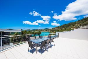 At Marina Shores,Cannonvale>>Airlie Beach,5 star