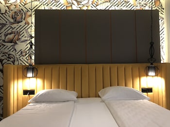 boutique hotel platinum