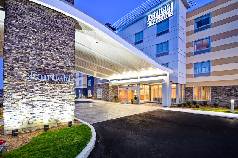 fairfield inn and suites by marriott plymouth