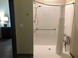 ameniti bay bw signature collection