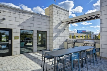 home2 suites by hilton dayton south