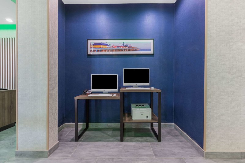 la quinta inn and suites by wyndham galveston west seawall