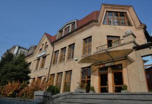 deluxe hotel yerevan