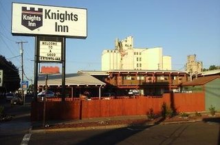 Motolodge,Near Children's Museum Of Eastern Oregon,2 star