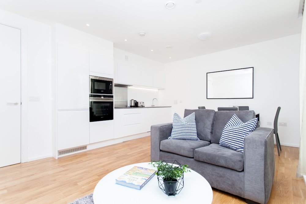clover court by q apartments