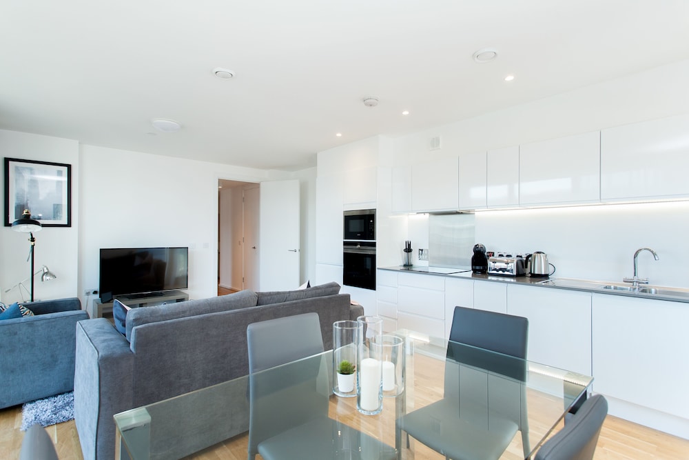clover court by q apartments