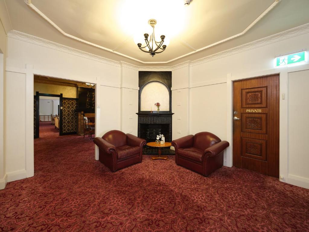 hotel blue and cottages katoomba