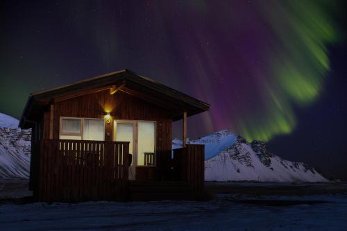 Aurora Cabins,Hofn>>Bjarnanes,3 star