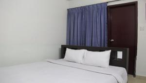 2Nd Homes,Near Adventure World,3 star