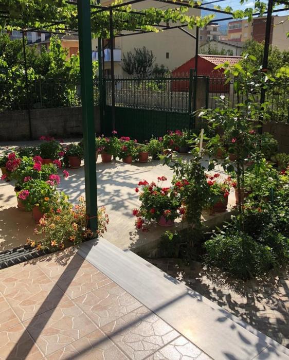 hotel villa ago