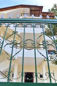 hotel villa ago