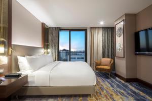 Doubletree By Hilton Antalya City Centre,Adnan Menderes Bulvari No 61 Etiler,5 star