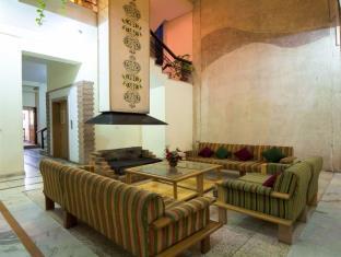 Siris 18,In Gurugram (Dlf City),3 star