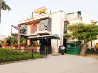 Siris 18,In Gurugram (Dlf City),3 star