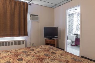 Super 8 By Wyndham Pembroke,Fort Coulonge>>Cobden,2 star