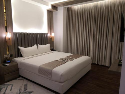 Grace Cox Smart Hotel,,4 star