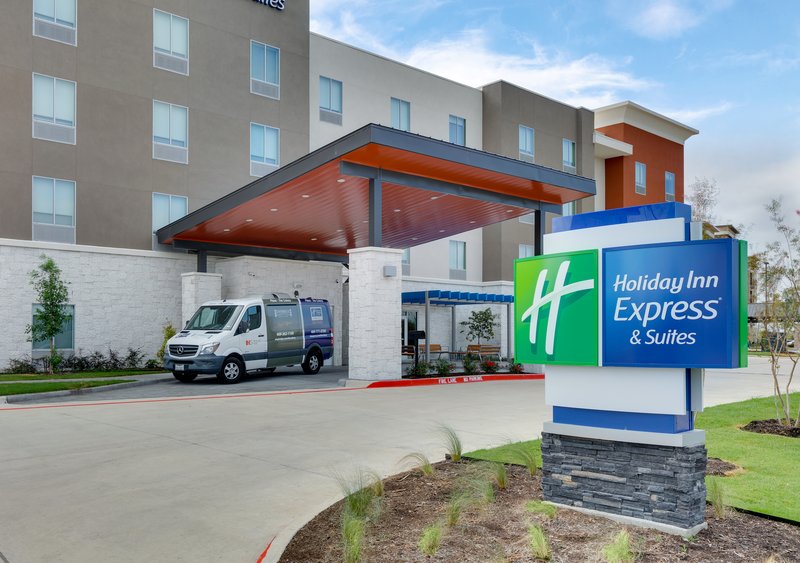 holiday inn express and suites plano the colony
