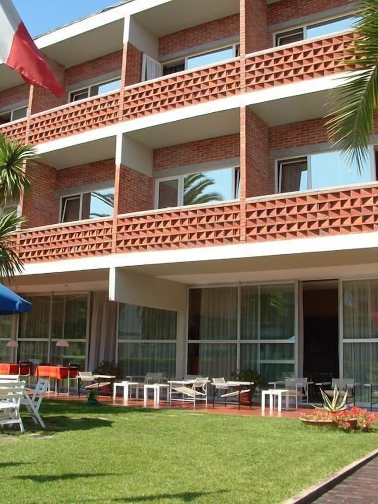 hotel marina