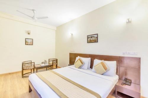 Merriment Hotel Sec 31,Gautam Buddh Nagar>>Delhi,3 star
