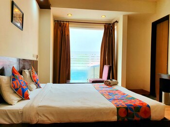 merriment hotel sec 31