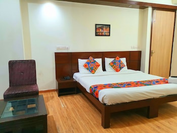 merriment hotel sec 31