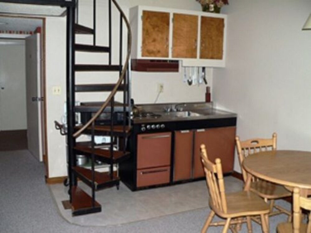 evergreen valley inn