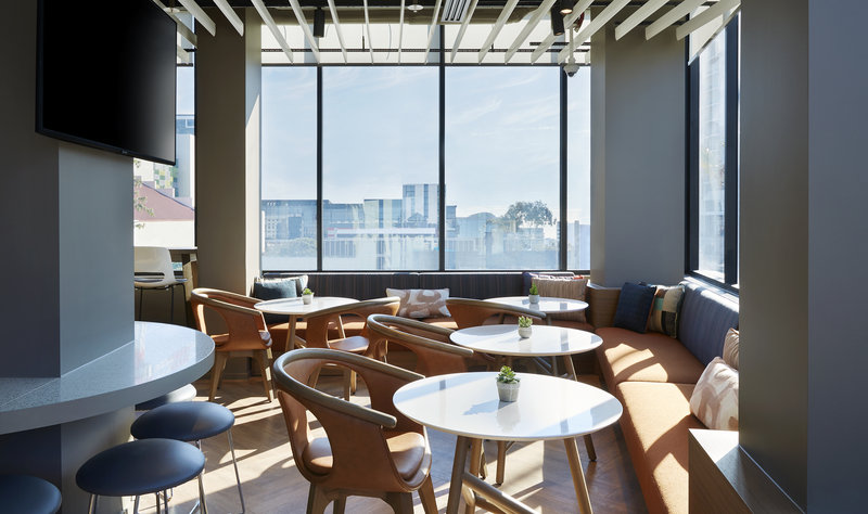 holiday inn express sydney airport an ihg hotel