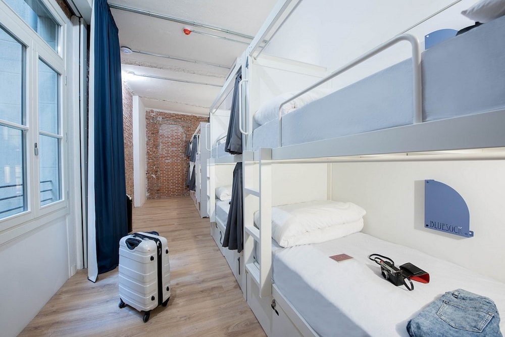 bluesock hostels madrid