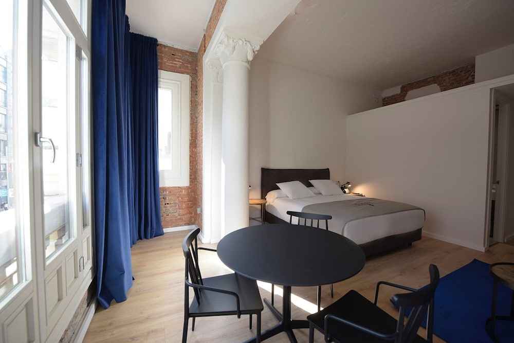 bluesock hostels madrid