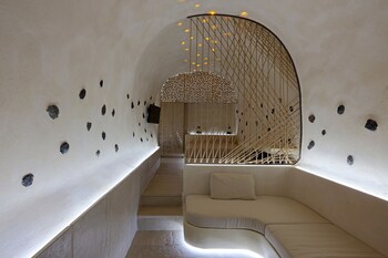 andronikos canaves santorini