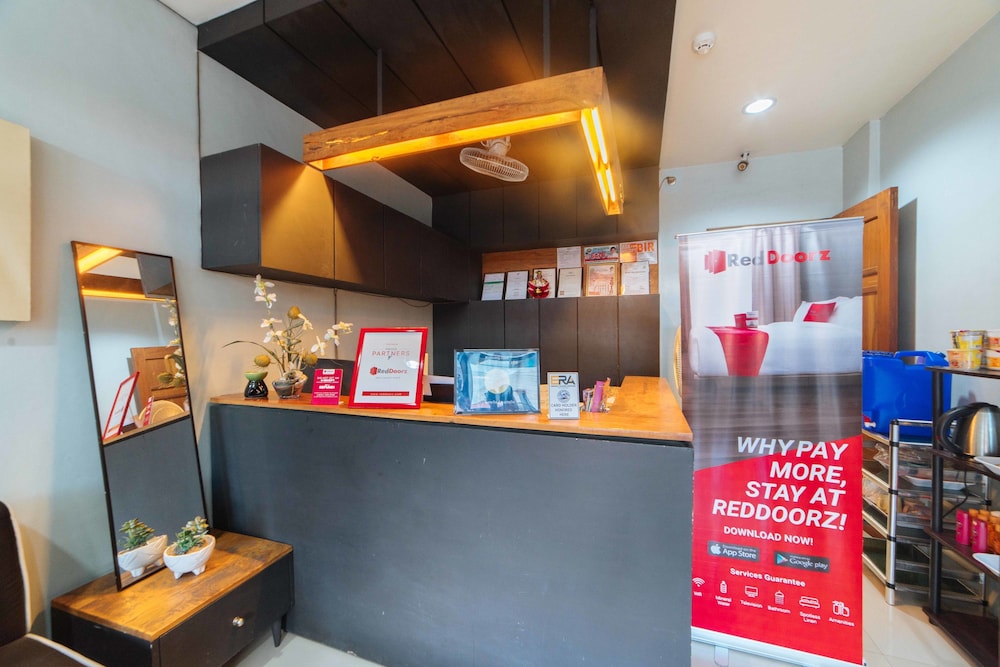 reddoorz near new government center