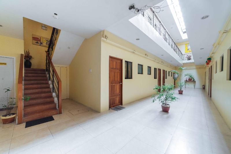 reddoorz near new government center