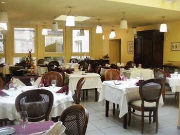 Hotel De L'ecu,,3 star