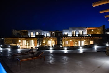 myconian crown suites