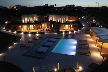 myconian crown suites