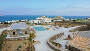 myconian crown suites