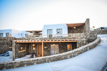 myconian crown suites