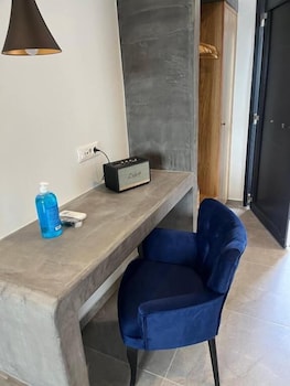 george and joanna suites