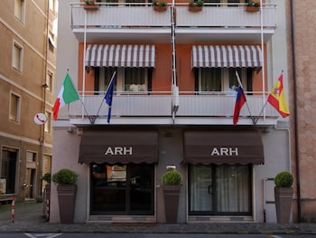hotel ancora riviera