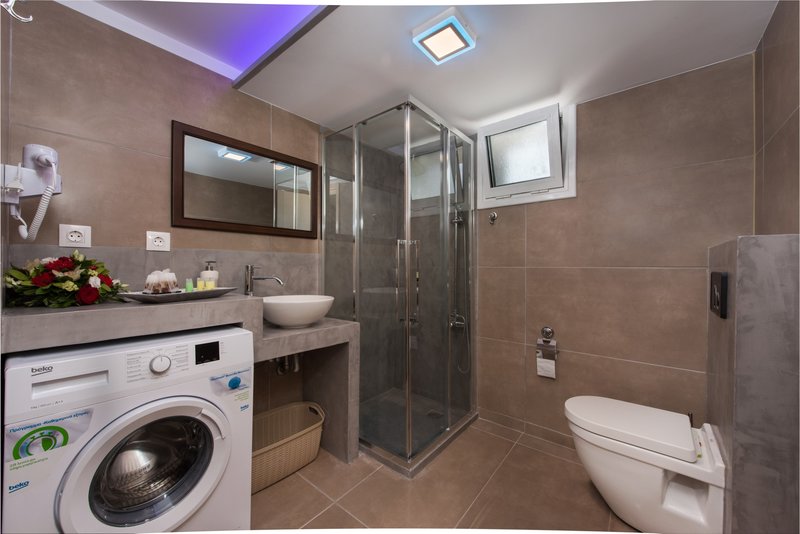 angelo del arte estate