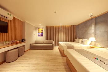varia hotel