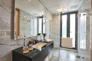 zazz urban ho chi minh hotel