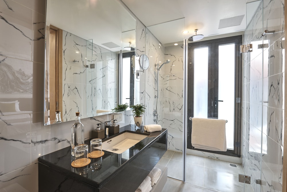 zazz urban ho chi minh hotel