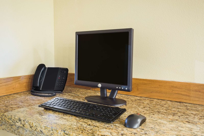 days inn by wyndham evansdale waterloo