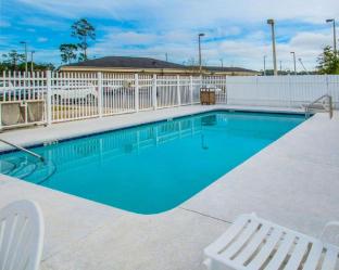 Sleep Inn & Suites Palatka North,St. Augustine>>East Palatka,3 star